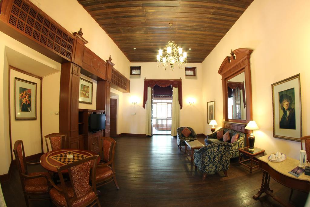 Bolgatty Palace & Island Resort Kochi Exterior photo